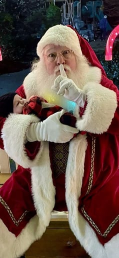 Gallery photo 8 of Singing Santa Rick