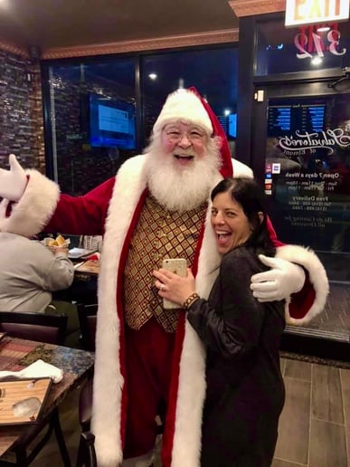 Gallery photo 9 of Singing Santa Rick