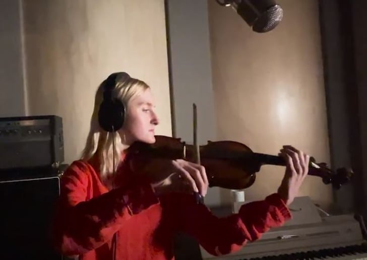 Gallery photo 1 of Carson Ruby, Singing Violinist
