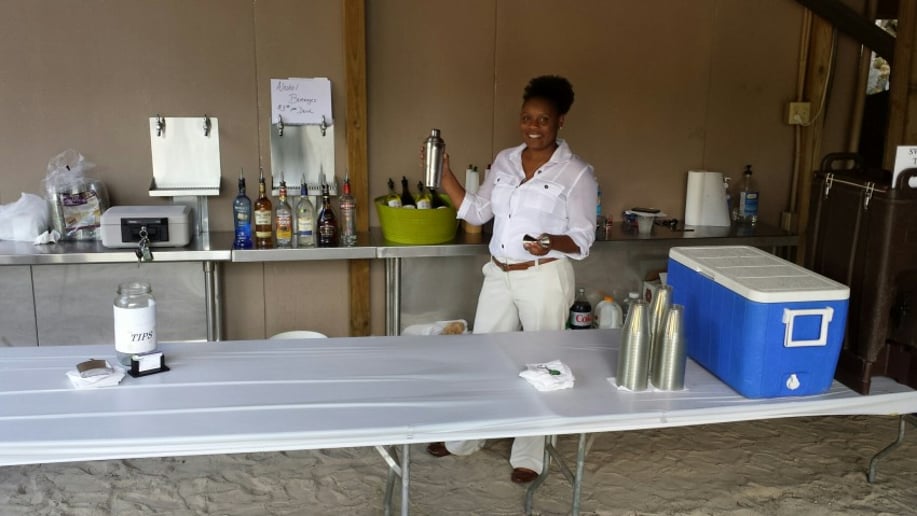 Gallery photo 2 of Sip n Tip Bartender Services