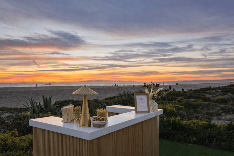 Gallery photo 1 of Coastal Pour Mobile Bar
