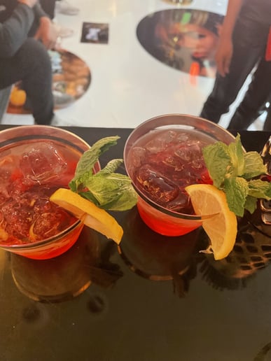Gallery photo 5 of Sipping Pretty Mobile Bartending