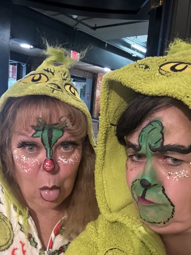 Gallery photo 11 of Sistersjustfaceit