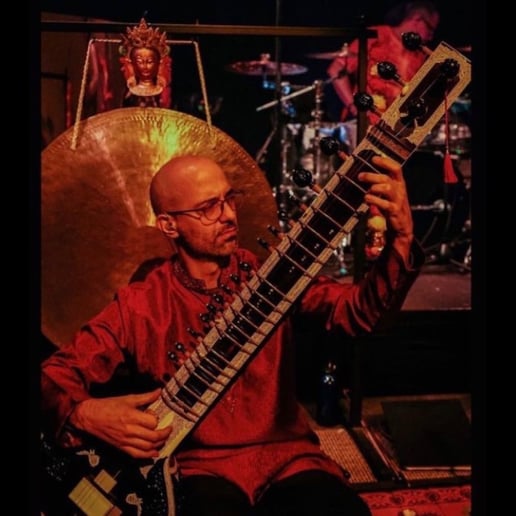 Gallery photo 2 of Arsenio Diaz - Sitar Music