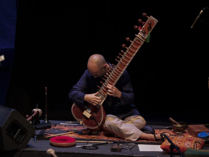 Gallery photo 4 of Arsenio Diaz - Sitar Music