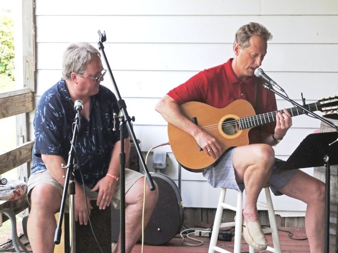 Gallery photo 2 of Six-string Music