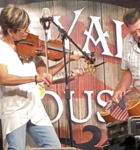 Gallery photo 5 of Six Strings and a Fiddle