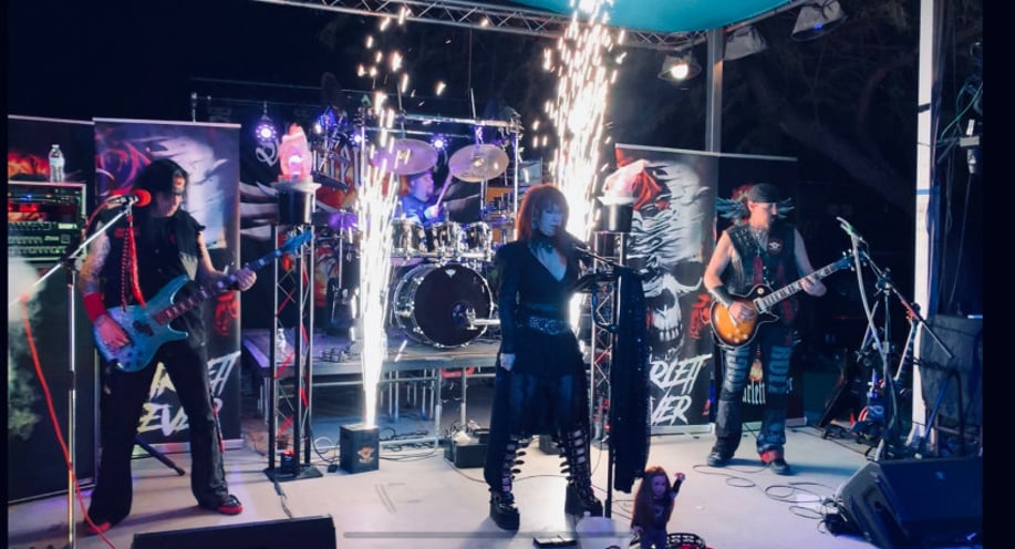 Gallery photo 1 of Skarlett Fever Band