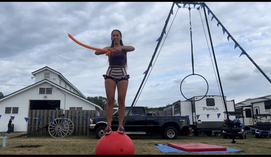 Gallery photo 10 of Sky Circus