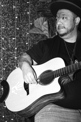 Gallery photo 4 of Skye & the Echoes