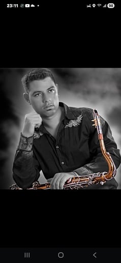 Gallery photo 1 of Skyline Sax