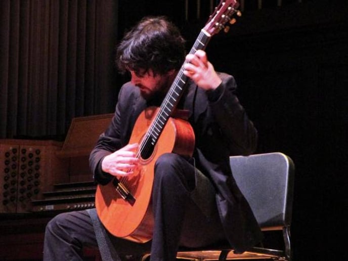 Gallery photo 11 of Carballeira Guitar