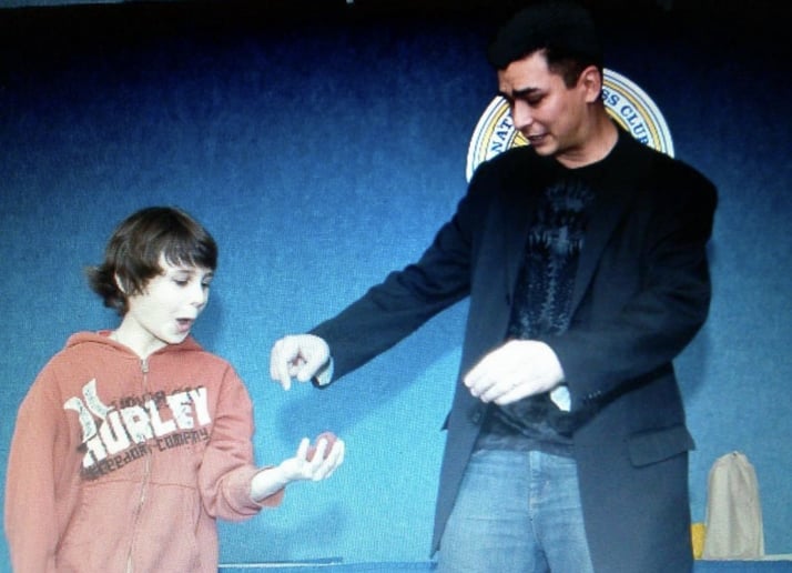 Gallery photo 2 of Sleight of Hand Artist Allen Cleveland