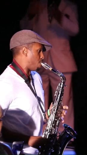 Gallery photo 1 of Slick Sax