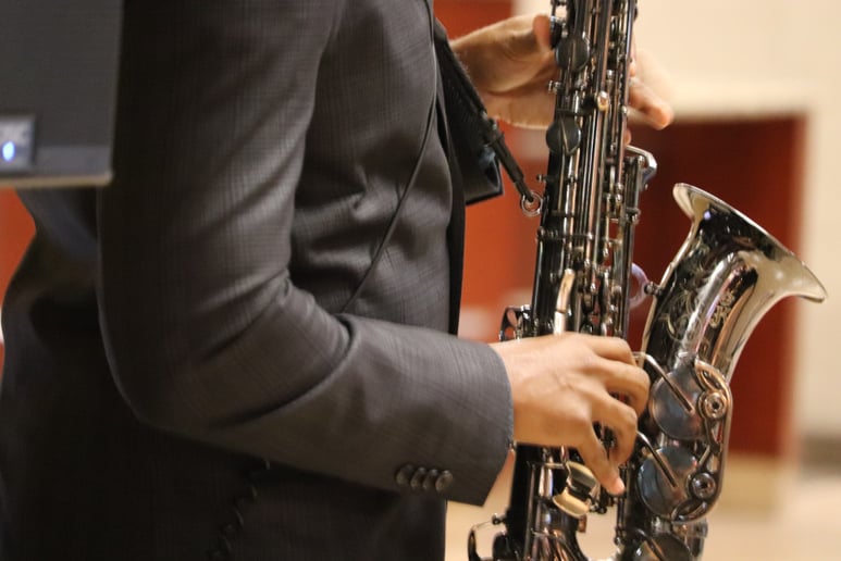 Gallery photo 3 of Slick Sax