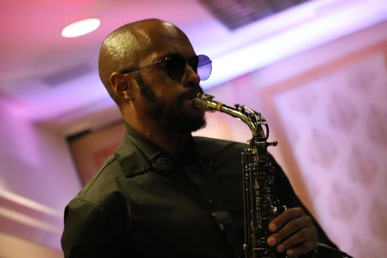 Gallery photo 5 of Slick Sax