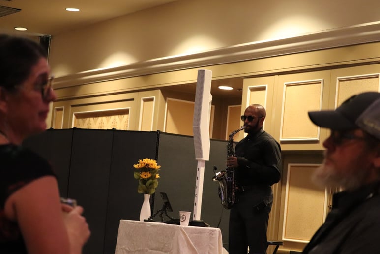 Gallery photo 6 of Slick Sax