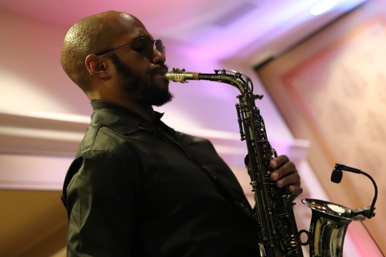 Gallery photo 1 of Slick Sax