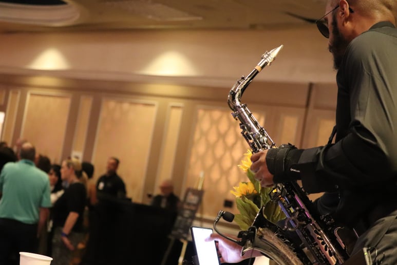 Gallery photo 4 of Slick Sax