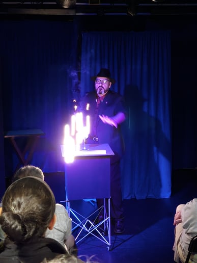 Gallery photo 5 of Sly's Magic - #1 in Corporate and Adult Magic