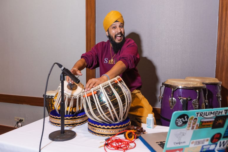 Gallery photo 1 of Smiley Singh - Dhol | Tabla | Percussion