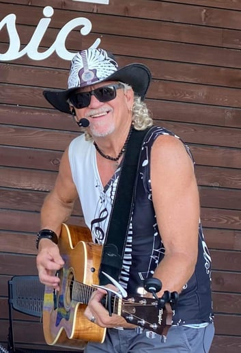 Gallery photo 1 of Smokin' Kountry