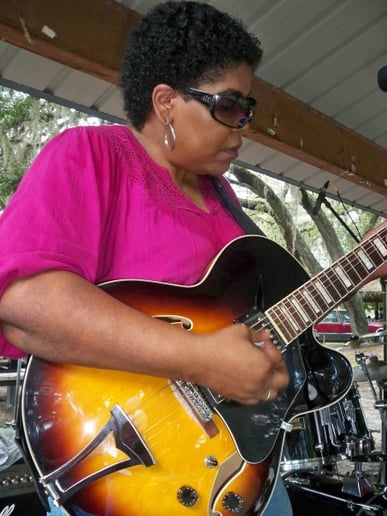 Gallery photo 1 of Smooth Groove Guitar