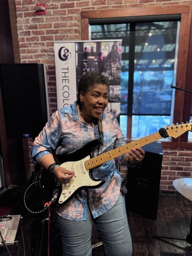 Gallery photo 8 of Smooth Groove Guitar