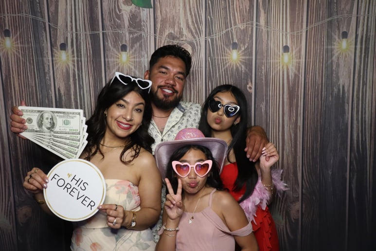 Gallery photo 12 of Snap and Sparkle Photo Booth