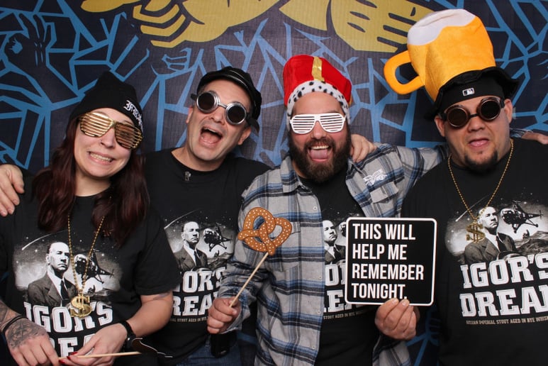 Gallery photo 8 of SnapSeat Photo Booths
