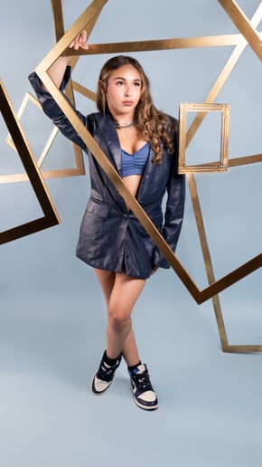 Gallery photo 1 of Snatched by Cruz