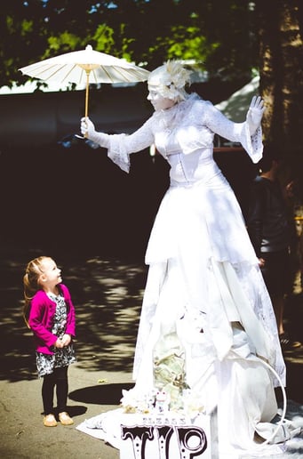 Gallery photo 2 of Snow, Living Statue