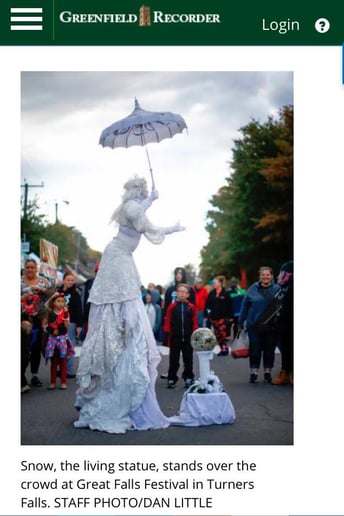 Gallery photo 7 of Snow, Living Statue