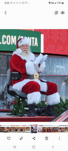 Gallery photo 8 of Snow Time Santa
