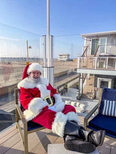 Gallery photo 10 of SoCal Hollywood Santa