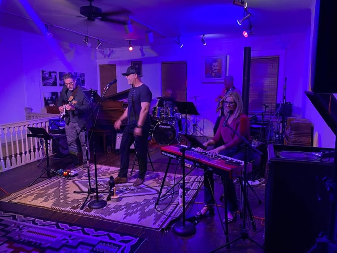 Gallery photo 3 of Social Tonic
