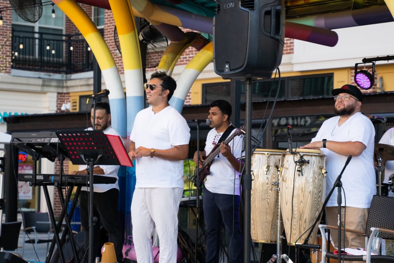Gallery photo 1 of Sol Y Rumba