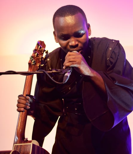 Gallery photo 7 of Deo Salvator - Solo Acoustic Guitar Player