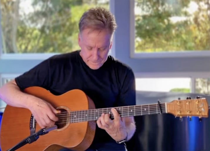 Gallery photo 3 of Solo acoustic guitarist