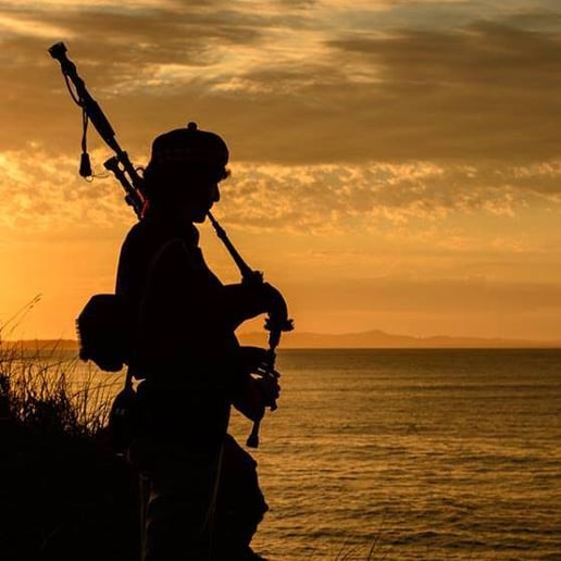 Gallery photo 7 of Bagpiper Andrew Gann