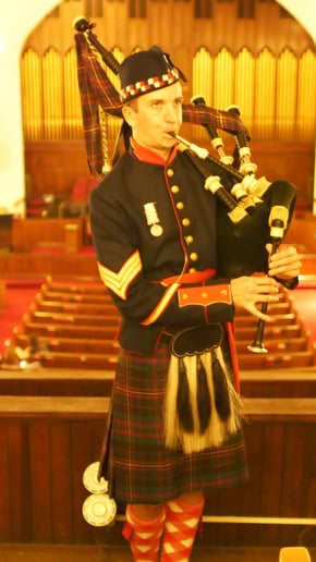 Gallery photo 10 of Bagpiper Andrew Gann