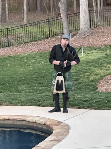 Gallery photo 2 of The Mad Piper