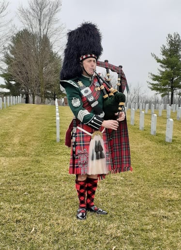 Gallery photo 25 of Gus Person - Piper
