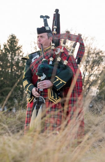 Gallery photo 32 of Gus Person - Piper