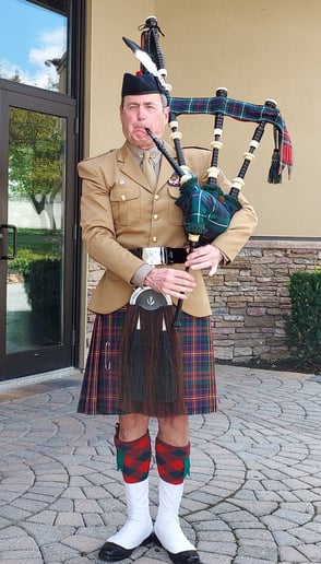 Gallery photo 36 of Gus Person - Piper