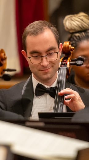 Gallery photo 2 of Elijah White - Cellist