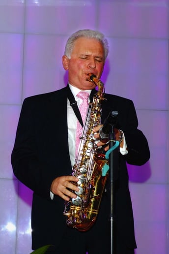 Gallery photo 4 of Solo Clarinet/Saxophone Performer