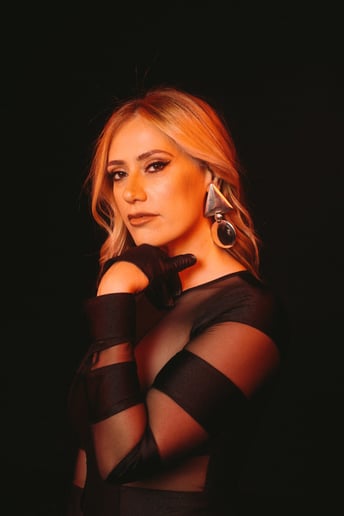 Gallery photo 1 of Aliya H - Solo Guitarist, Pianist and Singer