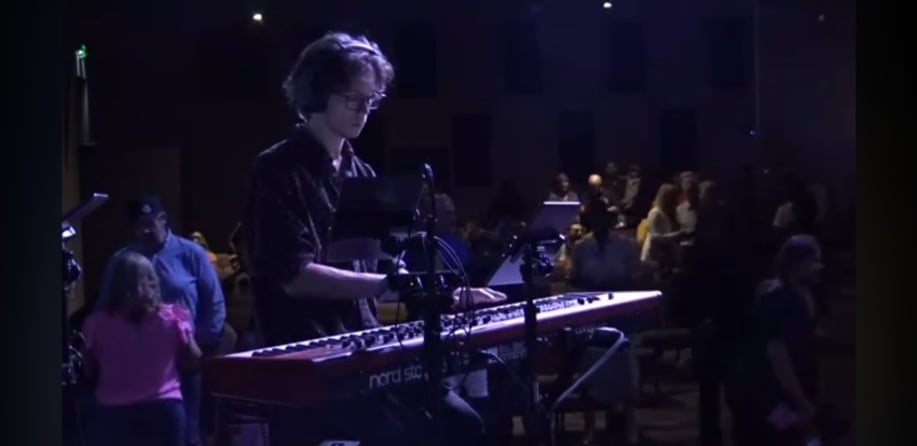 Gallery photo 1 of Solo Pianist, Gavin E