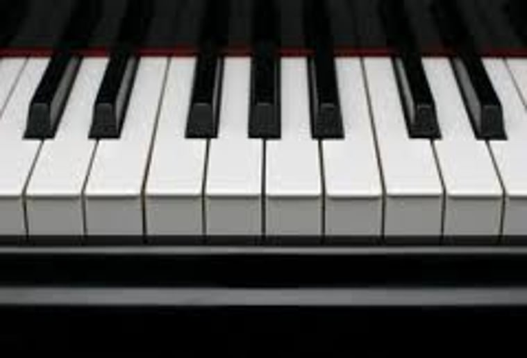 Gallery photo 2 of Jerry Hunt - Solo Pianist